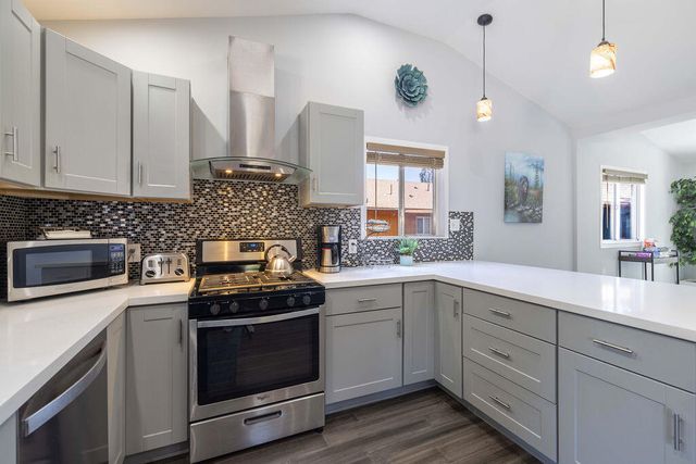 643 Villa Grove Avenue, Big Bear, CA 92314