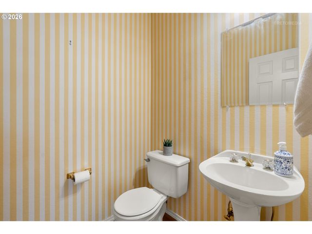 9135 Sw STONO Dr, Tualatin, OR 97062