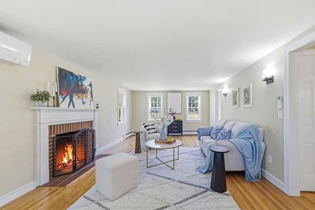 12 Joseph Reed Ln, Acton, MA 01720