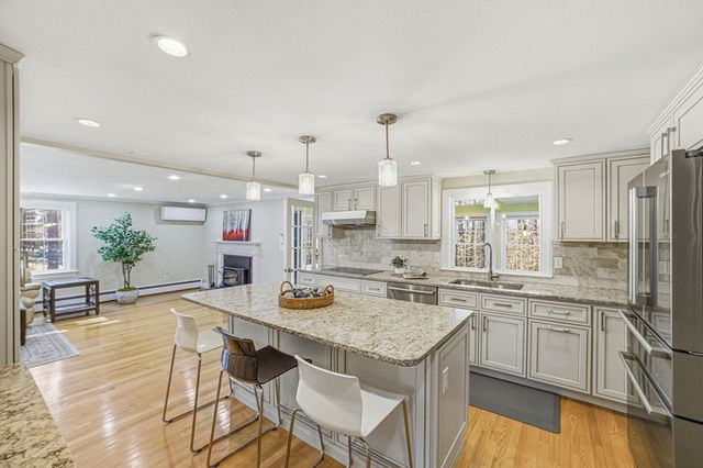 12 Joseph Reed Ln, Acton, MA 01720