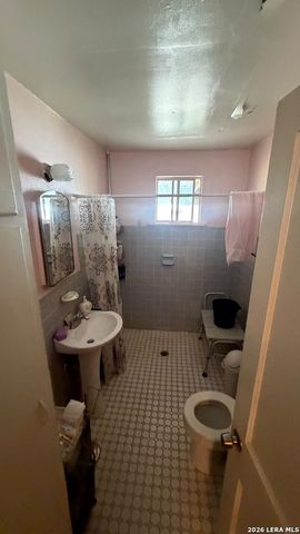 310 W southcross blvd, San Antonio, TX 78221