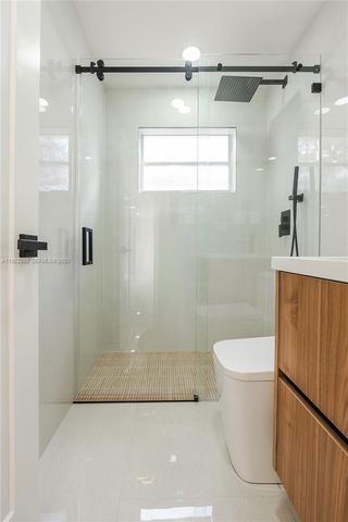 6321 Farragut St, Hollywood, FL 33024