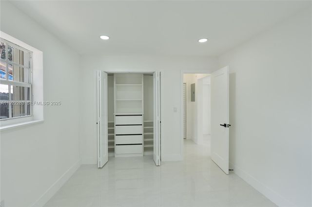 6321 Farragut St, Hollywood, FL 33024