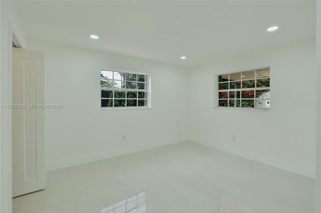 6321 Farragut St, Hollywood, FL 33024