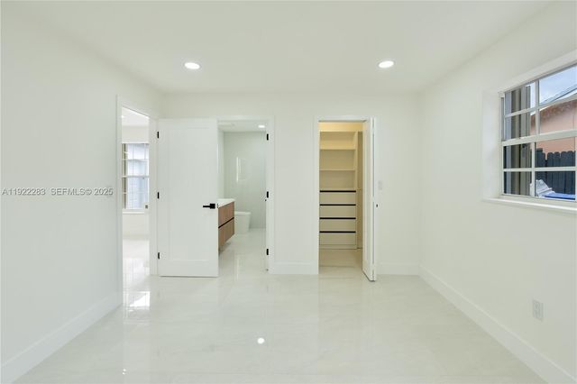 6321 Farragut St, Hollywood, FL 33024