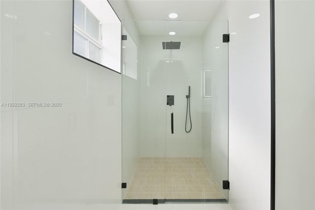 6321 Farragut St, Hollywood, FL 33024