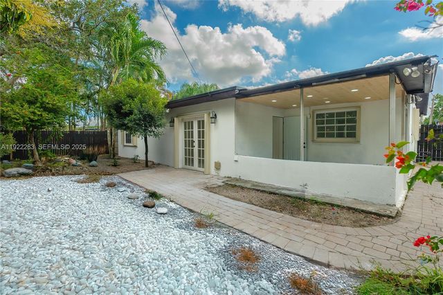 6321 Farragut St, Hollywood, FL 33024