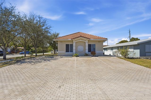 911 NE 12th Avenue, Pompano Beach, FL 33060