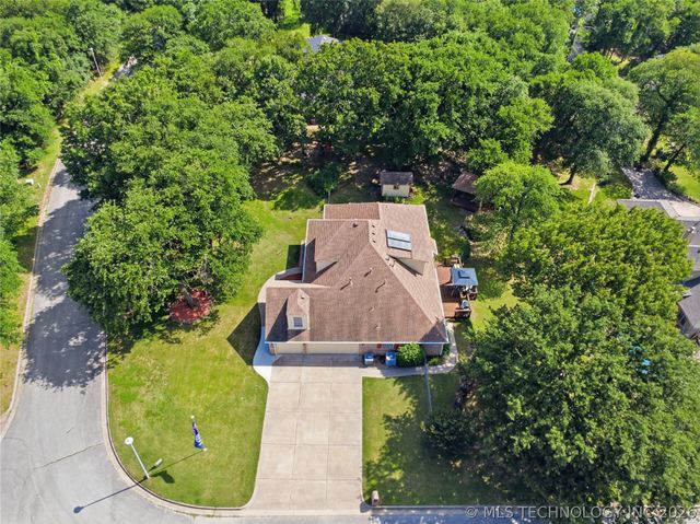 202 S 173rd West Avenue, Sand Springs, OK 74063