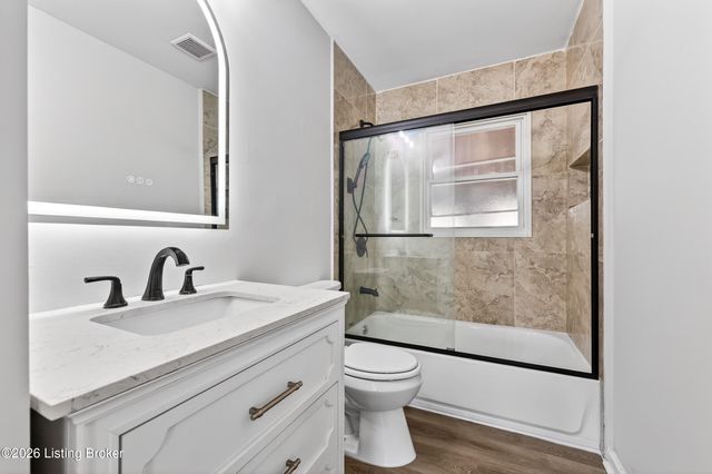 10413 Grafton Hall Rd, Louisville, KY 40272