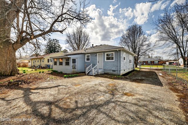 10413 Grafton Hall Rd, Louisville, KY 40272