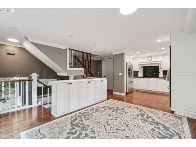 18556 Sw HART Rd, Beaverton, OR 97007