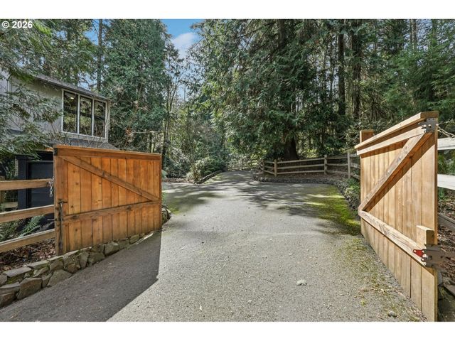 18556 Sw HART Rd, Beaverton, OR 97007