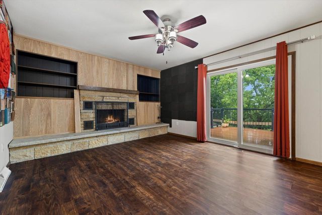 2010 Dixie DRIVE, Waukesha, WI 53189