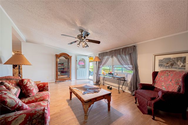 6137 Taylor Ranch Loop, Kaufman, TX 75142