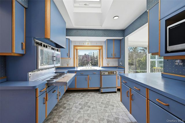 17 Manning Drive, East Northport, NY 11731