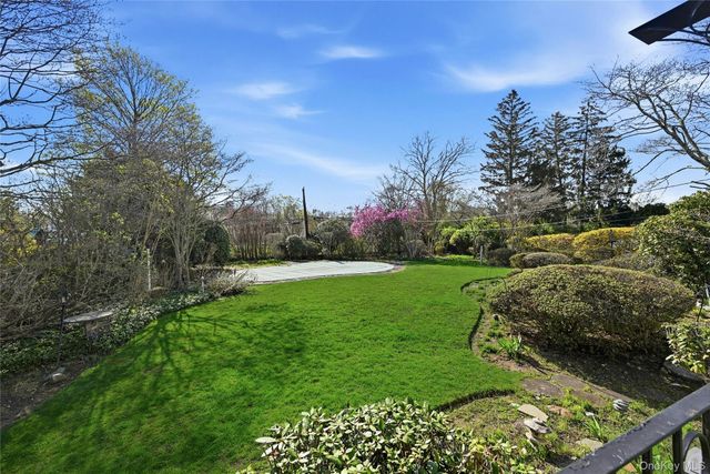 17 Manning Drive, East Northport, NY 11731