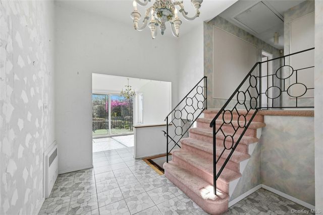 17 Manning Drive, East Northport, NY 11731