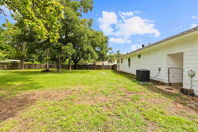 23511 State Hwy 110 N, Troup, TX 75789