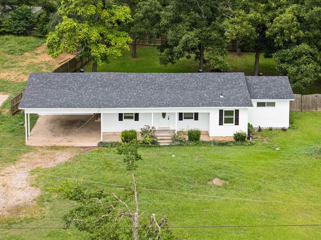 23511 State Hwy 110 N, Troup, TX 75789