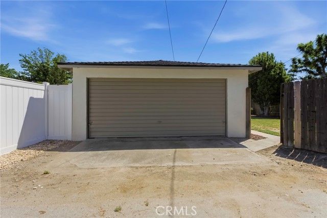 2715 Cedar, Bakersfield, CA 93301