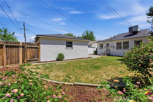 2715 Cedar, Bakersfield, CA 93301