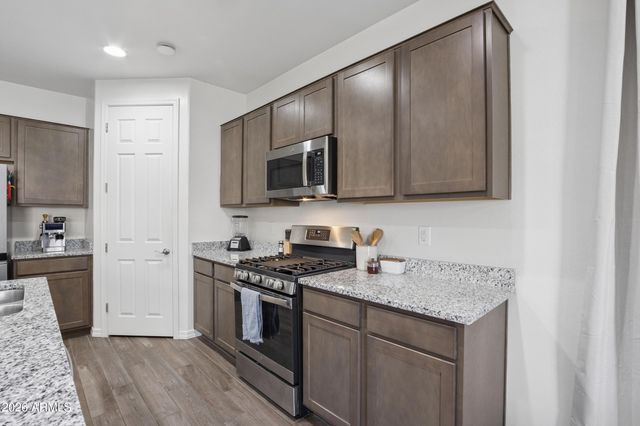 1420 W MACAW Drive, San Tan Valley, AZ 85140