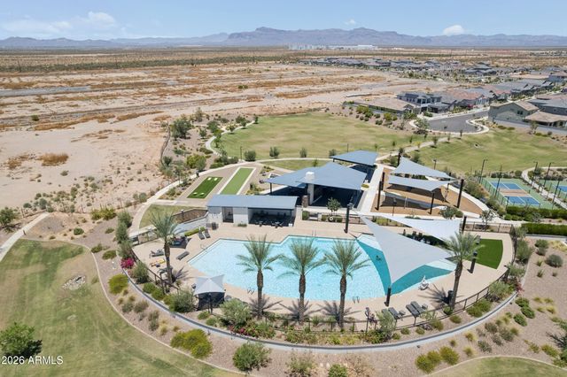 1420 W MACAW Drive, San Tan Valley, AZ 85140