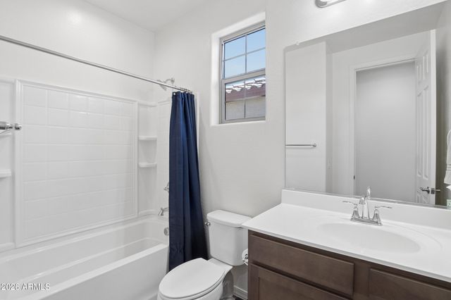 1420 W MACAW Drive, San Tan Valley, AZ 85140