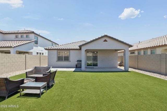 1420 W MACAW Drive, San Tan Valley, AZ 85140