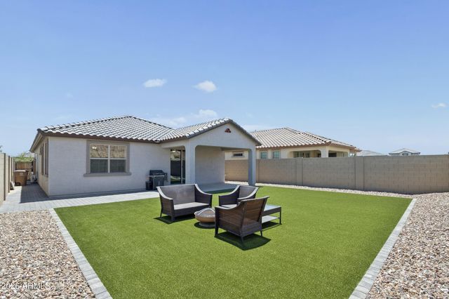 1420 W MACAW Drive, San Tan Valley, AZ 85140