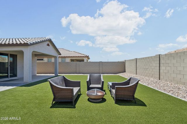 1420 W MACAW Drive, San Tan Valley, AZ 85140