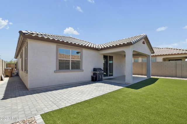1420 W MACAW Drive, San Tan Valley, AZ 85140
