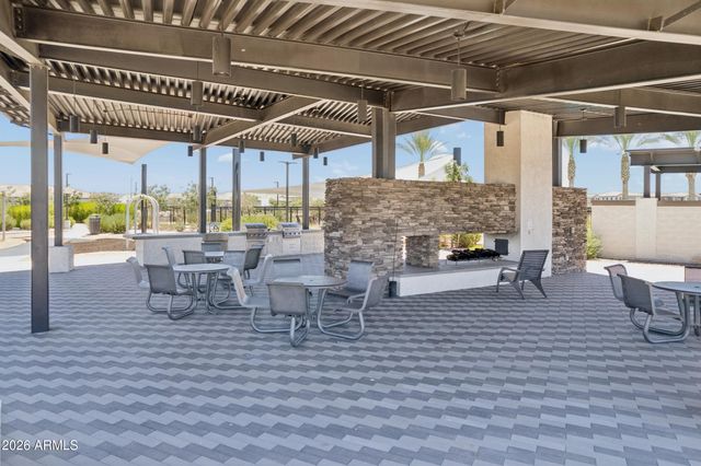 1420 W MACAW Drive, San Tan Valley, AZ 85140