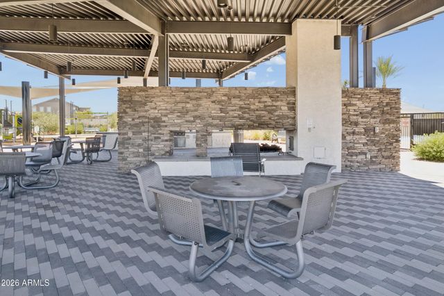 1420 W MACAW Drive, San Tan Valley, AZ 85140