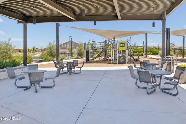 1420 W MACAW Drive, San Tan Valley, AZ 85140