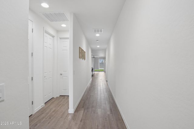 1420 W MACAW Drive, San Tan Valley, AZ 85140