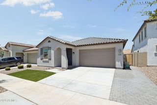 1420 W MACAW Drive, San Tan Valley, AZ 85140