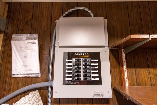 91 Shoreway Drive, Greece, NY 14612