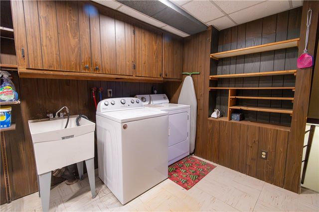 91 Shoreway Drive, Greece, NY 14612