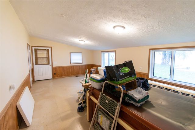 91 Shoreway Drive, Greece, NY 14612