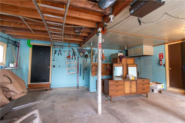 91 Shoreway Drive, Greece, NY 14612