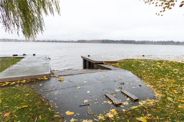 91 Shoreway Drive, Greece, NY 14612