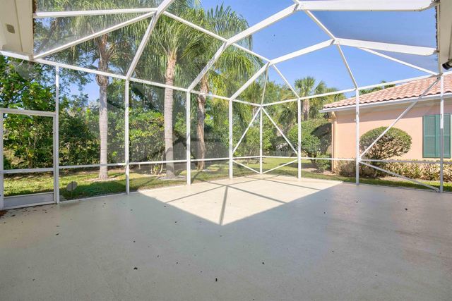 256 San Remo Drive, Jupiter, FL 33458