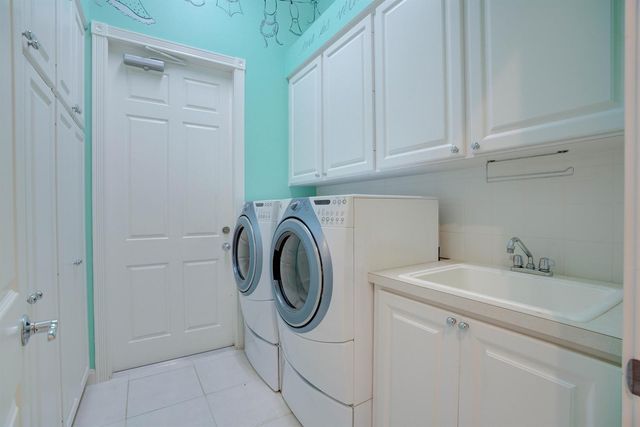 256 San Remo Drive, Jupiter, FL 33458
