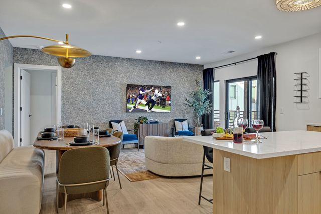 635 7th Ave S Apt 405, Nashville, TN 37203