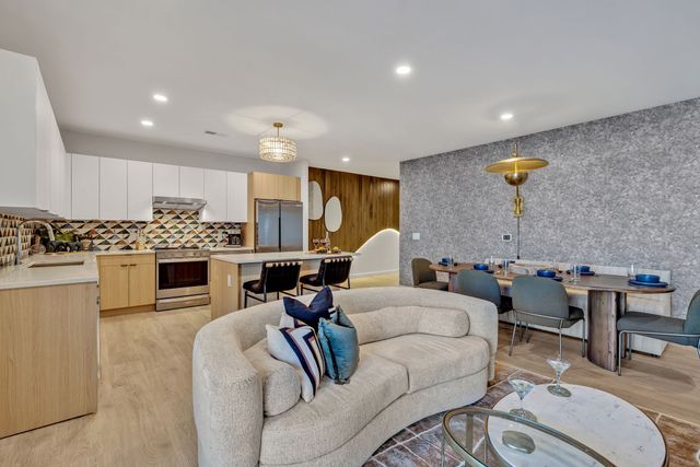 635 7th Ave S Apt 405, Nashville, TN 37203