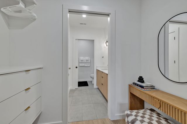 635 7th Ave S Apt 405, Nashville, TN 37203