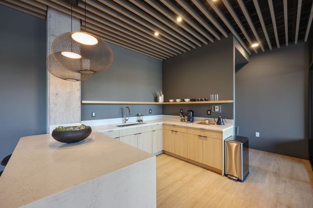 635 7th Ave S Apt 405, Nashville, TN 37203