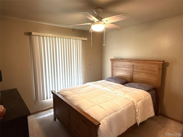 27860 Park Court, Madison Heights, MI 48071